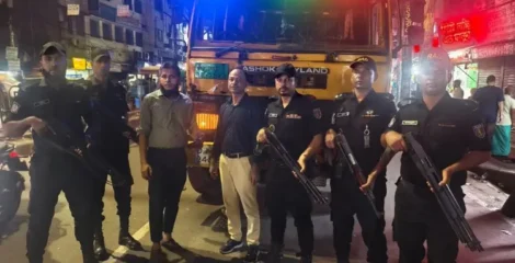 শুল্কমুক্ত সুবিধায় ভারত থেকে আনা ১০ ট্রাক কাগজ আটক
