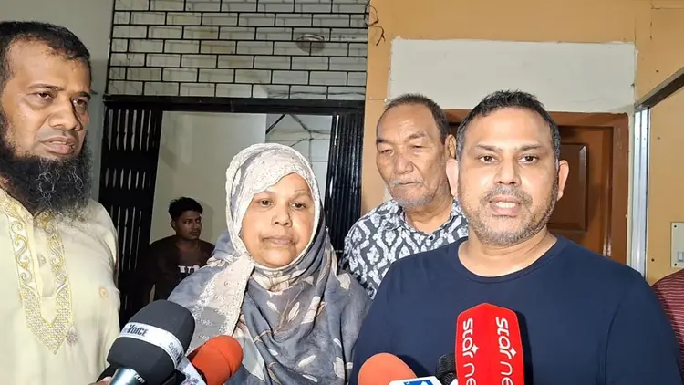 ভাড়াটে খুনি দিয়ে হত্যার অভিযোগ, এজাহারে নেই রংমিস্ত্রি বাবুলের নাম