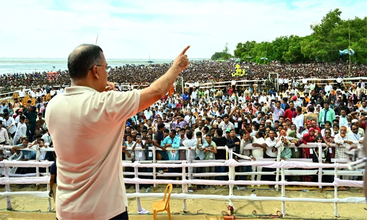 বিভ্রান্তকারীদের ব্যাপারে সতর্ক থাকুন : প্রধানমন্ত্রী