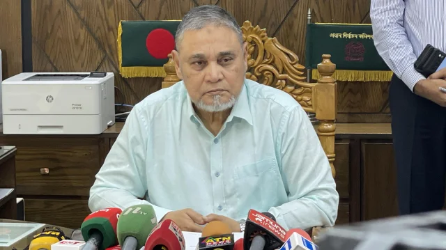 ঠাকুরগাঁও-১ আসনে সুষ্ঠু নির্বাচন আয়োজনে বদ্ধপরিকর : সিইসি