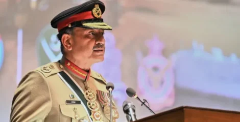 পাকিস্তানের তিন বাহিনীর সর্বময় কমান্ডে আসিম মুনির