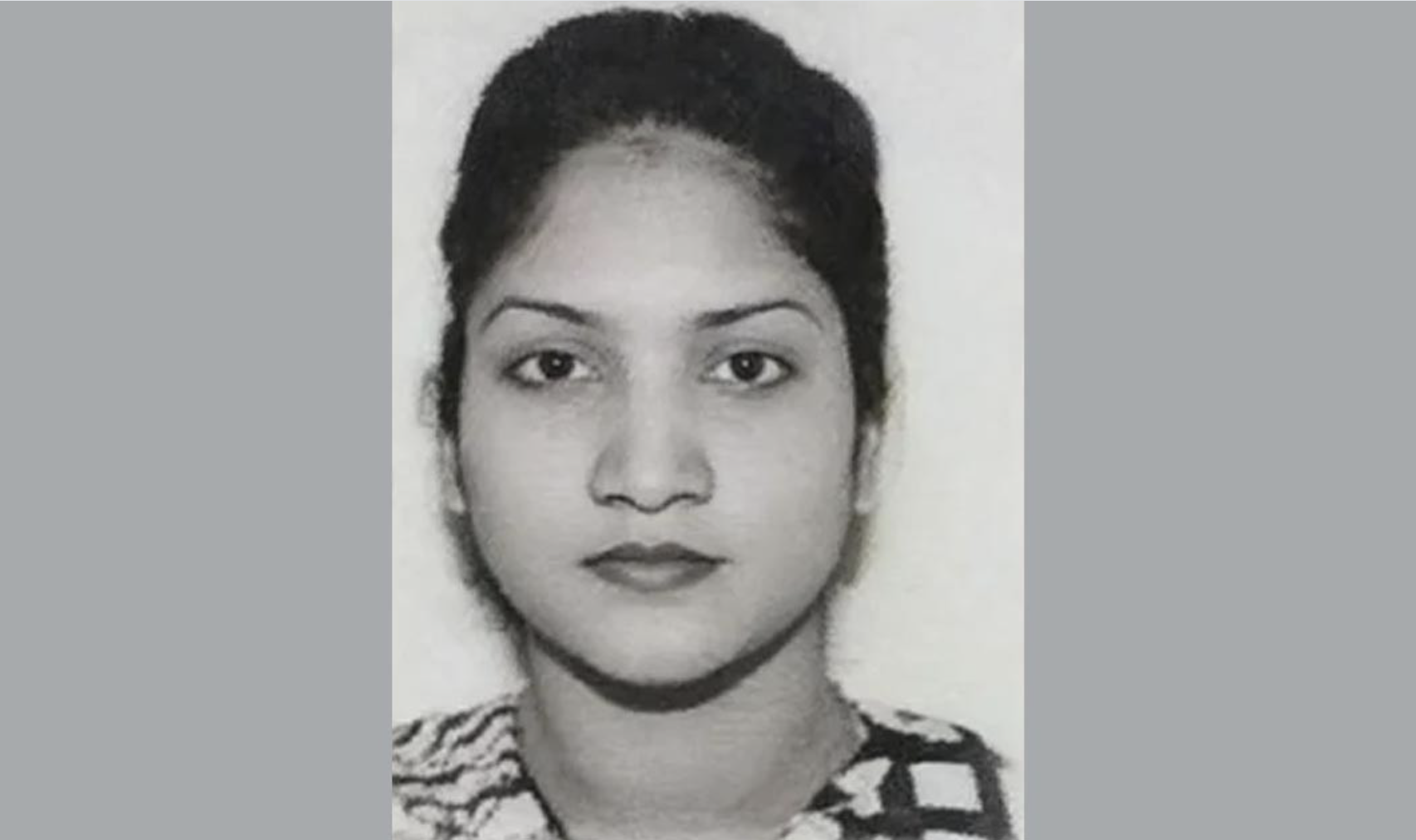 বেপরোয়া দুই বাস, চাপা পরে মারা গেলেন শিক্ষিকা