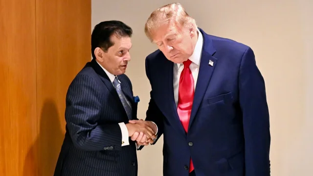 খলিলুরের সঙ্গে মার্কিন প্রেসিডেন্ট ট্রাম্পের সাক্ষাৎ