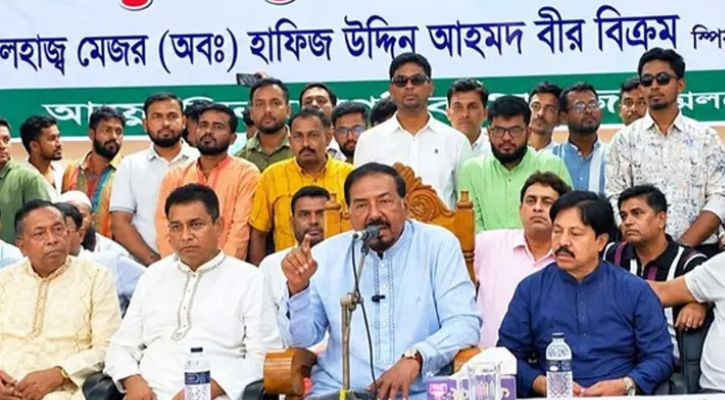 শেখ হাসিনাকে বিশ্বের সেরা অভিনেত্রী বললেন স্পিকার হাফিজ উদ্দিন