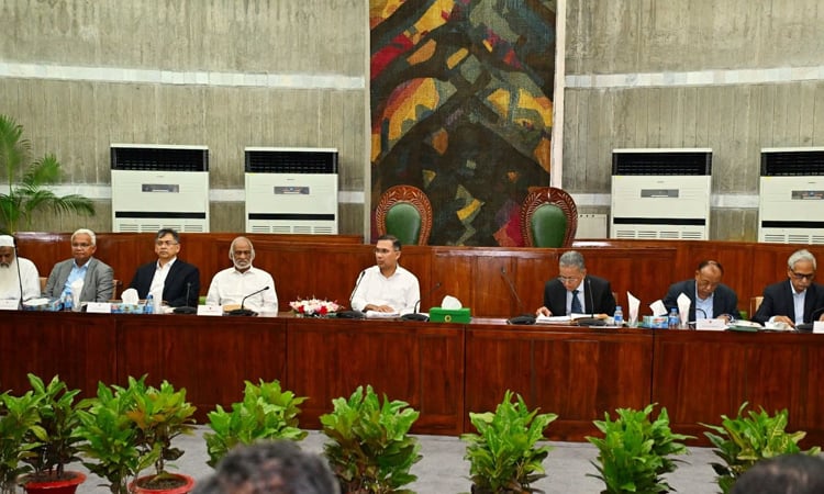 সৌরবিদ্যুৎ যন্ত্রাংশ আমদানিতে ৬ মাস শুল্ক-কর ছাড়
