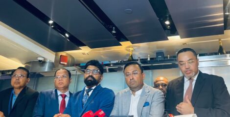 বিমান খাত সম্প্রসারণে উড়োজাহাজ কেনার চুক্তি : মাহদী আমিন