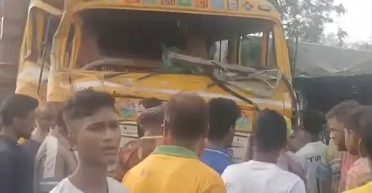 পাটগ্রামে ট্রাক-ইজিবাইক সংঘর্ষে নিহত ৩