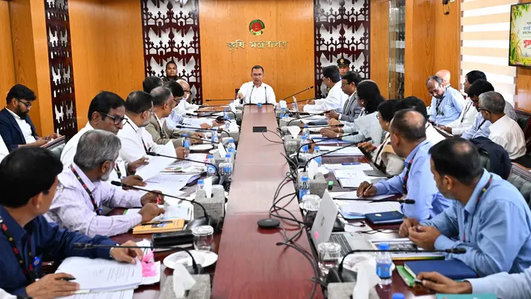 কৃষকের উৎপাদন খরচ কমিয়ে খাদ্যে স্বনির্ভরতার নির্দেশ