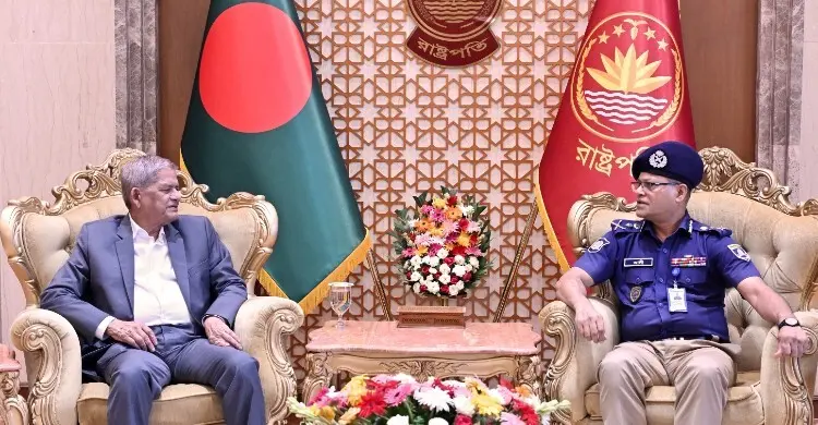 বিচারবহির্ভূত হত্যা ও মিথ্যা মামলা বন্ধে পুলিশকে রাষ্ট্রপতির নির্দেশ