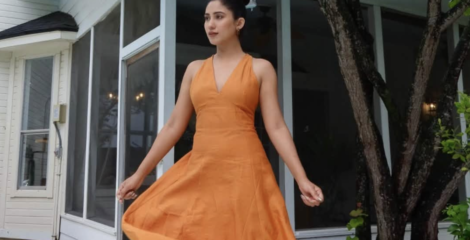 কমলা গাউনে সাফা কবির, মুগ্ধ ভক্তরা