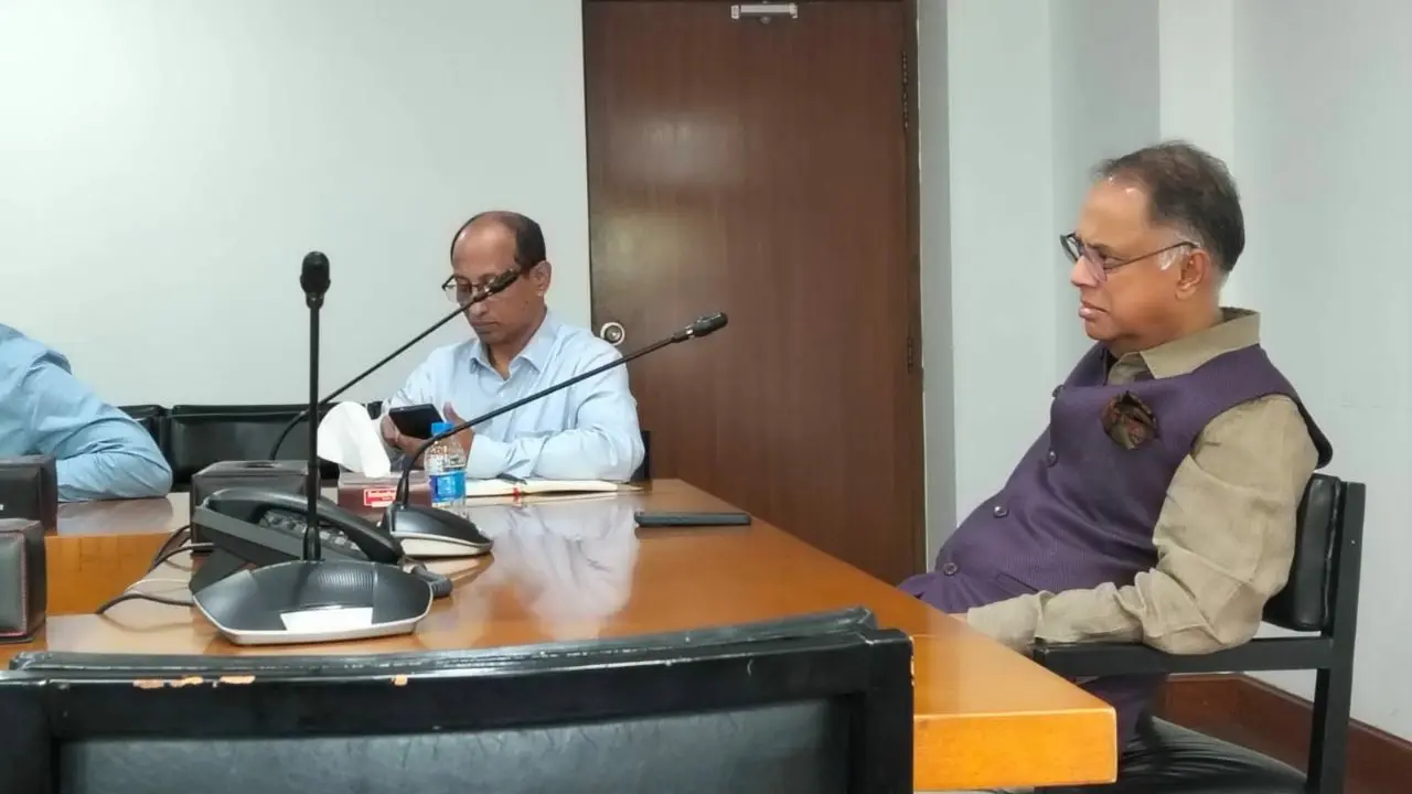 এলপিজির অতিরিক্ত দাম নেওয়ার অভিযোগ খতিয়ে দেখার নির্দেশ