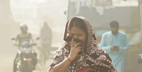 ফের দূষিত বায়ুর কবলে ঢাকা, বিশ্বের শীর্ষ পাঁচে রাজধানী