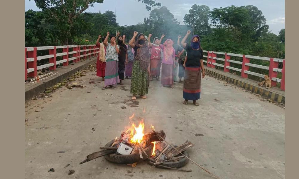 সাজেকে ফের সড়ক অবরোধ, গোলাগুলির খবর