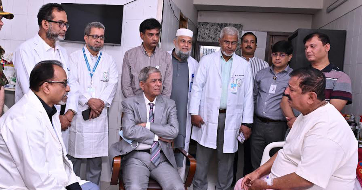 হাসপাতালে ভূমিমন্ত্রীকে দেখতে গেলেন রাষ্ট্রপতি, জানলেন চিকিৎসার খোঁজখবর