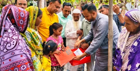 মা-বাবা হারানো পাঁচ মেয়ের পাশে প্রধানমন্ত্রী
