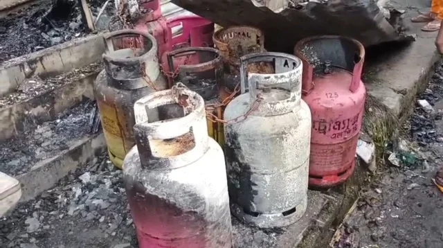 গাজীপুরে মধ্যরাতে ভয়াবহ আগুন, পুড়ল দোকান ও গুদাম