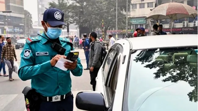 রাজধানীতে ট্রাফিক আইন লঙ্ঘন, এক দিনে ২৭৯৯ মামলা