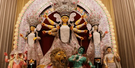 শুক্রবার থেকে দুর্গোৎসব, পাঁচ দিনের ছুটিতে উৎসবের আমেজ