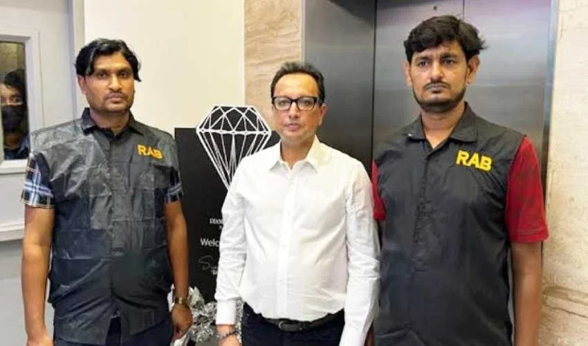 ৬৭৮ কোটি টাকার স্বর্ণ-হীরা চোরাচালান: দিলীপ আগরওয়ালার ৩ দিনের রিমান্ড আবেদন