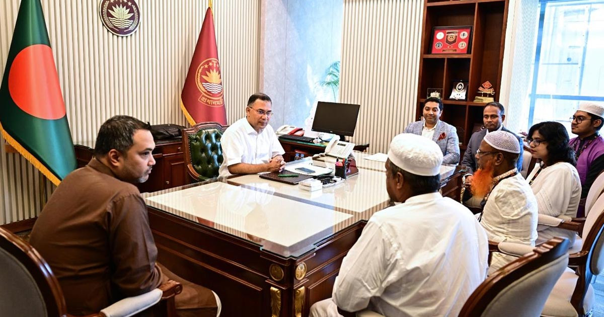 ব্যতিক্রমী তিন মানুষের পাশে প্রধানমন্ত্রী, স্কুল ভবন নির্মাণের আশ্বাস