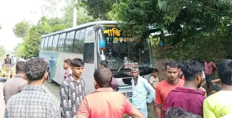 জামালপুরে বাসচাপায় শাশুড়ি-পুত্রবধূ নিহত, আটক ১