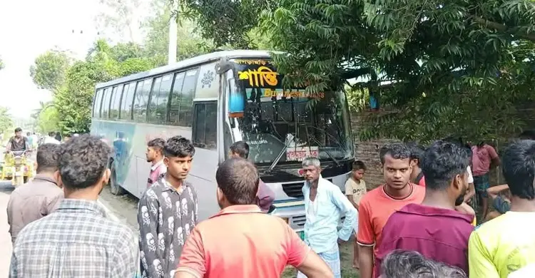 জামালপুরে বাসচাপায় শাশুড়ি-পুত্রবধূ নিহত, আটক ১