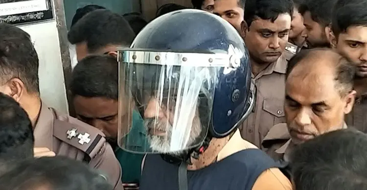 বিমানবন্দর মামলায় জামিন মেলেনি আখতারুজ্জামানের, কারাগারে পাঠালেন আদালত