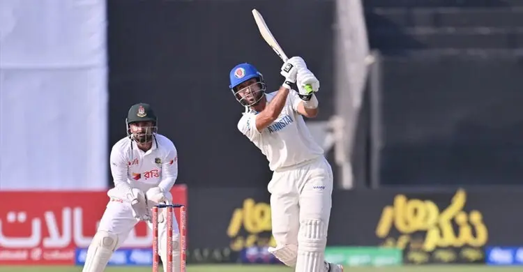 হাসানের ঐতিহাসিক হ্যাটট্রিক, রহমতের সেঞ্চুরি, ১০৬ রানের লিড বাংলাদেশের