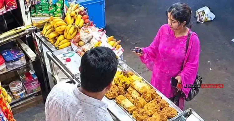 রাতের সিসিটিভিতে কিশোরী, এরপর কী ঘটেছিল?