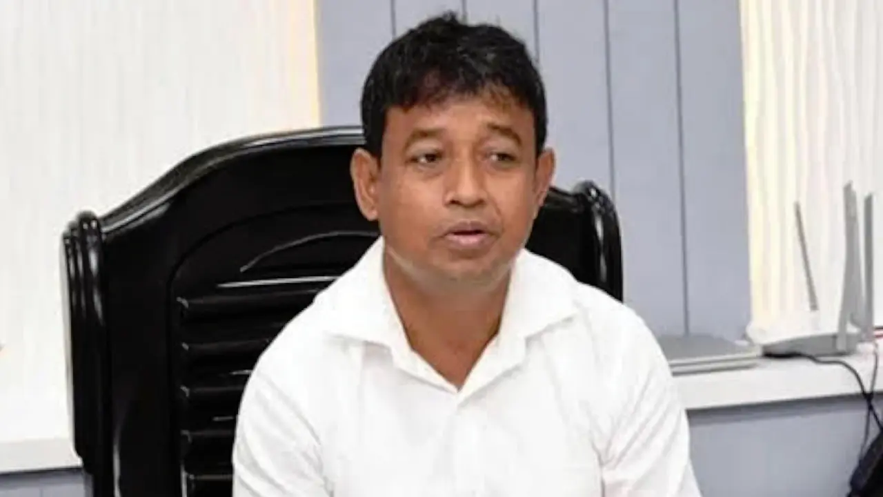 পলায়নের অভিযোগে চাকরি হারালেন হারুন অর রশীদ