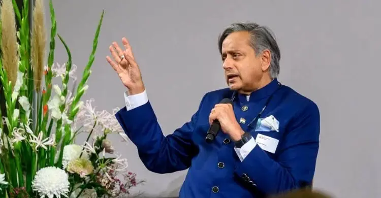 শশী থারুরের দাবি, সরকার পতন নয়, সুষ্ঠু নির্বাচনই বিরোধীদের লক্ষ্য