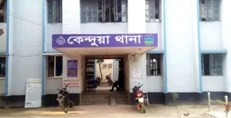 মোটরসাইকেলের মুখোমুখি সংঘর্ষে প্রাণ গেল বাবা-ছেলের, আহত মা-মেয়ে