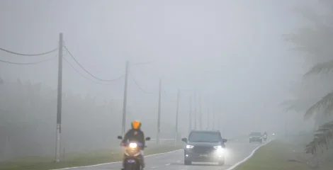 দাবানলের ধোঁয়ায় ঢেকেছে মালয়েশিয়া, বায়ুদূষণে বন্ধ বহু স্কুল