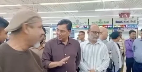 শাহজালাল বিমানবন্দরে আকস্মিক পরিদর্শনে বিমানমন্ত্রী