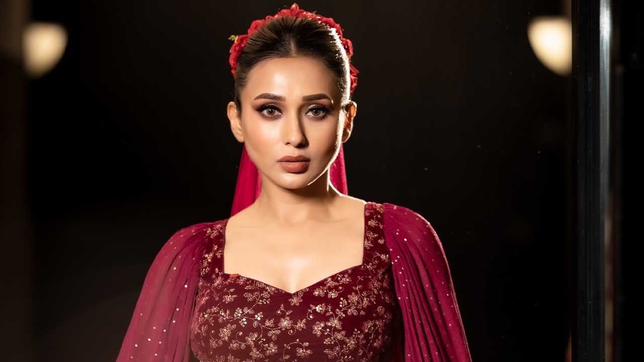 রাজ প্রসঙ্গ এড়িয়ে মিমি বললেন, ডিলিটেড পার্ট ডিলিটেডই