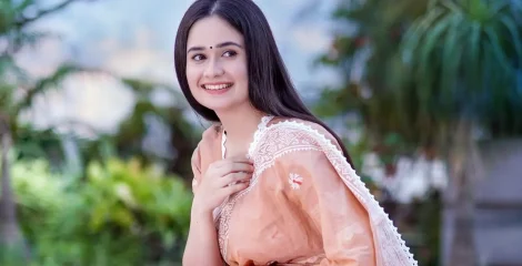 ঐশীর নামে ভুয়া ফেসবুক আইডি, সতর্ক করলেন অভিনেত্রী