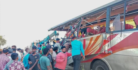 রংপুরে বাস-ডাম্প ট্রাক সংঘর্ষে নিহত ৩, আহত অন্তত ১৫