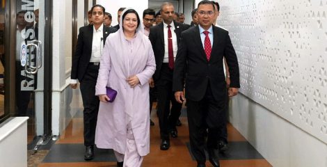 চার দিনের জাপান সফর শেষে দেশে ফিরলেন প্রধানমন্ত্রী