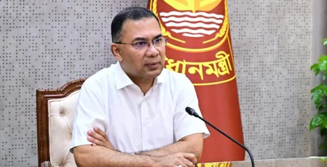 ঢাকার গণপরিবহন নিয়ে প্রধানমন্ত্রীর বৈঠক, গুরুত্ব পাচ্ছে সড়ক নিরাপত্তা